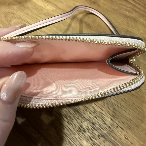 NWT Tory Burch Pink/Blush Card Holder - Picture 5 of 6